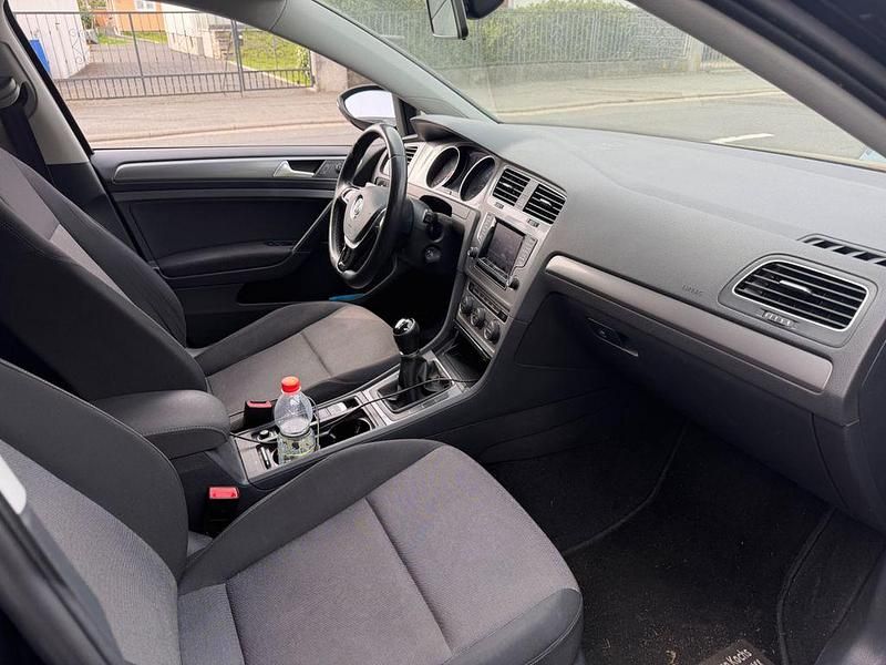 Gebraucht VW Golf VII 105 PS (77 kW) 2014 Schwarz Limousine