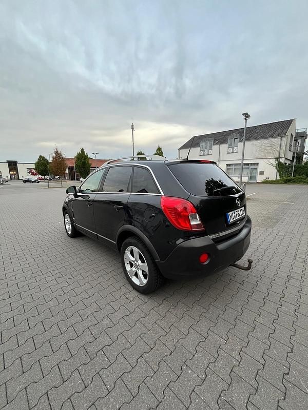 Schwarz Gebraucht 2011 Opel Antara SUV | 5.700 € (Fairer Preis) - Bild 1/4