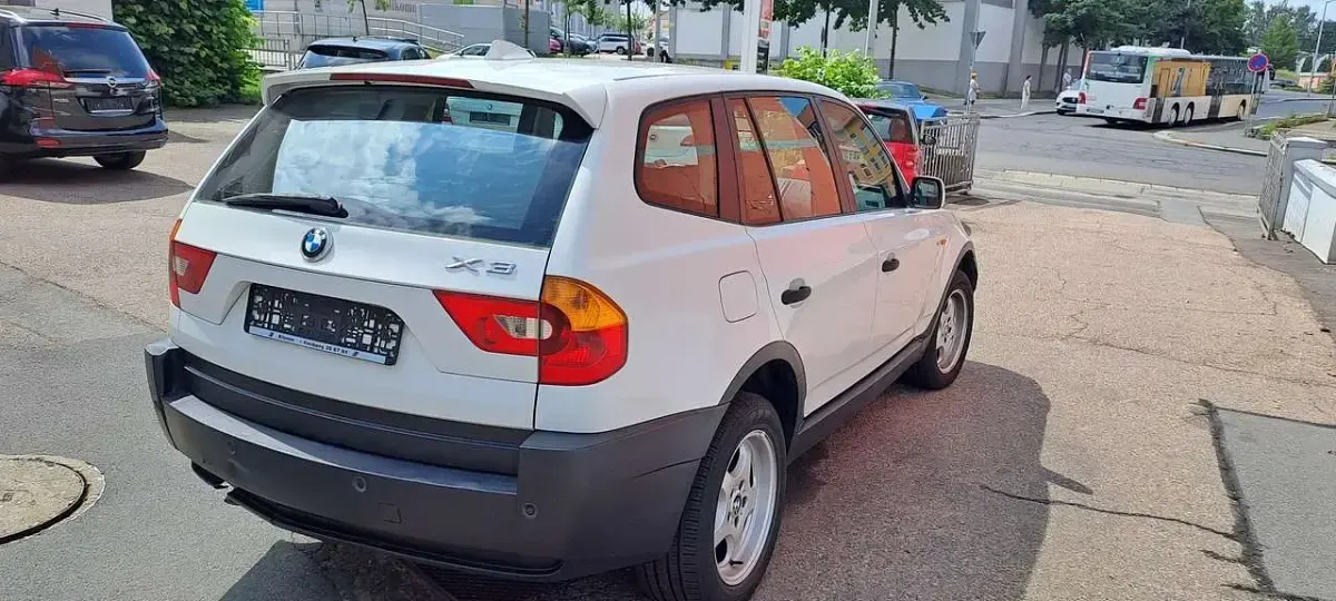 Gebraucht BMW X3 150 PS (110 kW) 2005 Weiß SUV