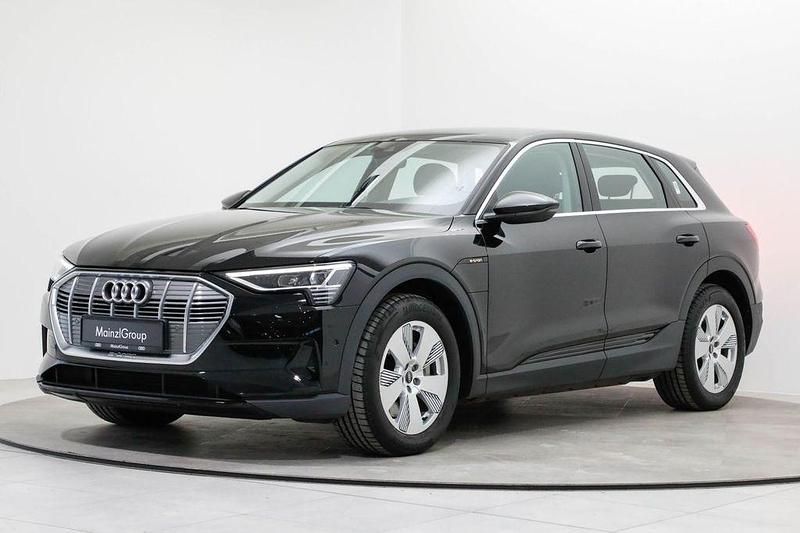 Second-hand Audi e-tron 230 kW (313 CP) 2022 Negru SUV