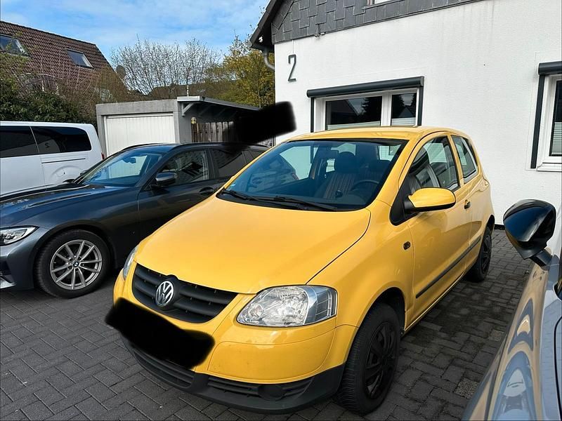 Gebraucht VW Fox 54 PS (39 kW) 2006 Gelb Kleinwagen