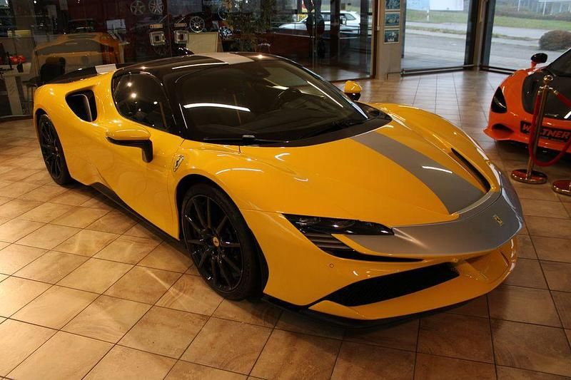 Gebraucht Ferrari SF90 780 PS (573 kW) 2024 Gelb