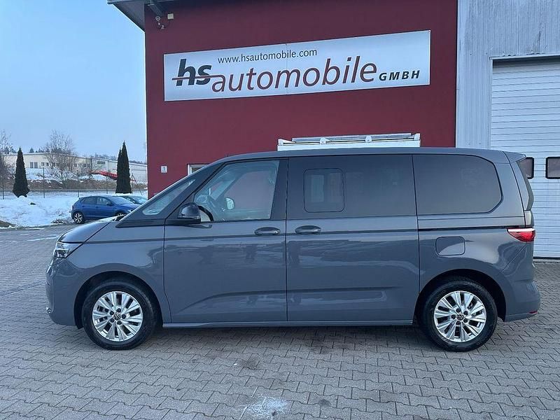 Gebraucht VW Multivan 150 PS (110 kW) 2025 Grau Van