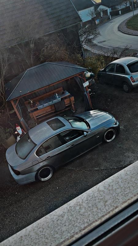 Gebraucht BMW 330 280 PS (205 kW) 2011 Grau Limousine