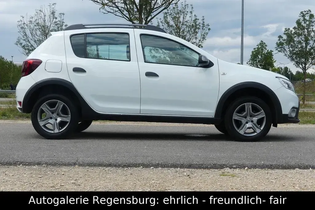 Gebraucht Dacia Sandero Stepway 90 PS (66 kW) 2019 Weiß Limousine