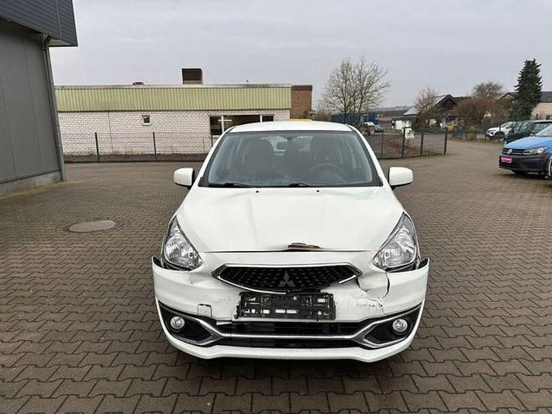 Weiss Gebraucht 2018 Mitsubishi Space Star Limousine | 2.390 € (Superpreis) - Bild 1/4