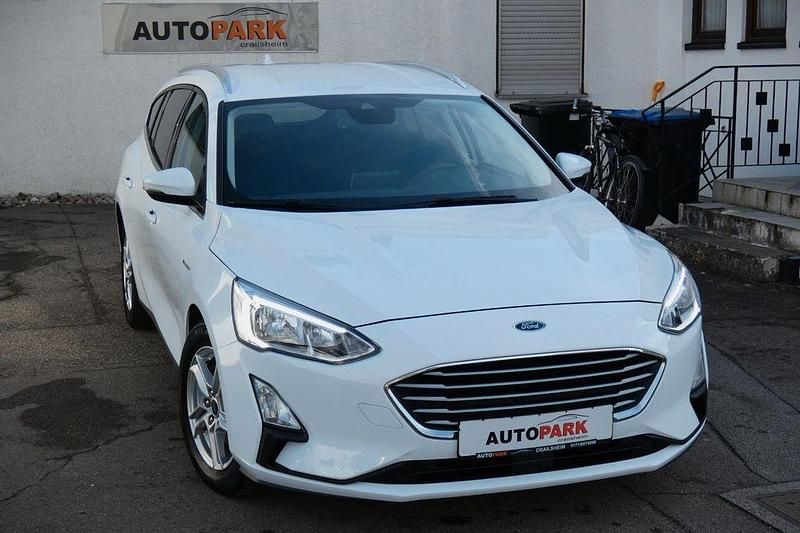 Gebraucht Ford Focus Cool & Connect 125 PS (91 kW) 2019 Weiß Limousine