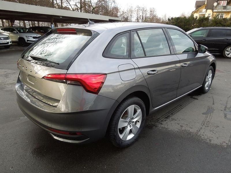 Neu Skoda Scala Selection 116 PS (85 kW) 2026 Graphitegrau metallic Kleinwagen