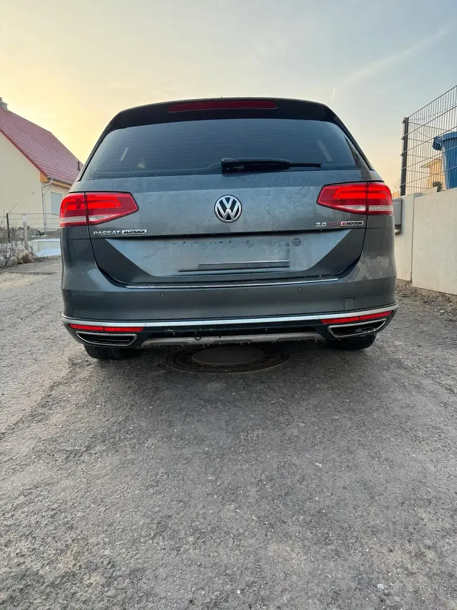 Gebraucht VW Passat Alltrack 240 PS (176 kW) 2016 Grau Kombi