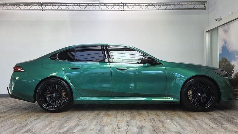 Gebraucht BMW M5 Performance 727 PS (534 kW) 2025 (0c4g) isle of man green Limousine