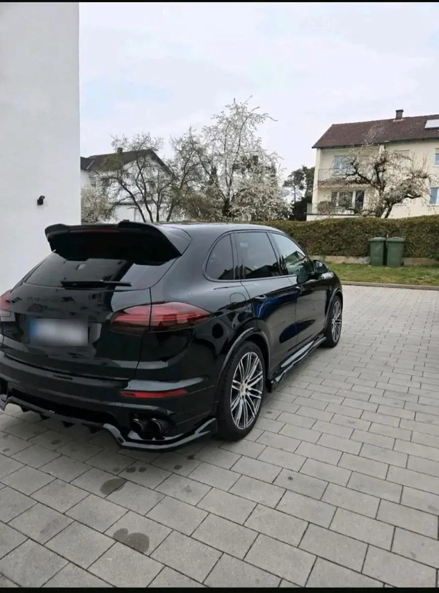 Używany Porsche Cayenne 440 KM (323 kW) 2015 Czarny SUV