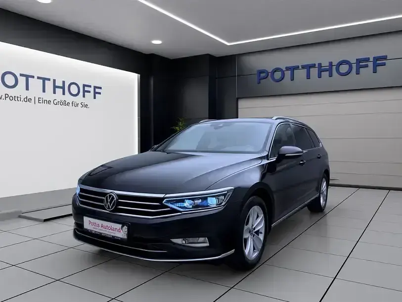 Gebraucht VW Passat Elegance 190 PS (139 kW) 2022 Deep black perleffekt Kombi