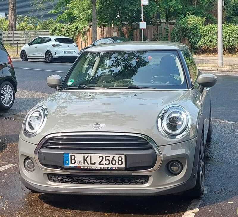 Grau Gebraucht 2019 Mini ONE Kleinwagen | 13.100 € (Guter Preis) - Bild 1/4