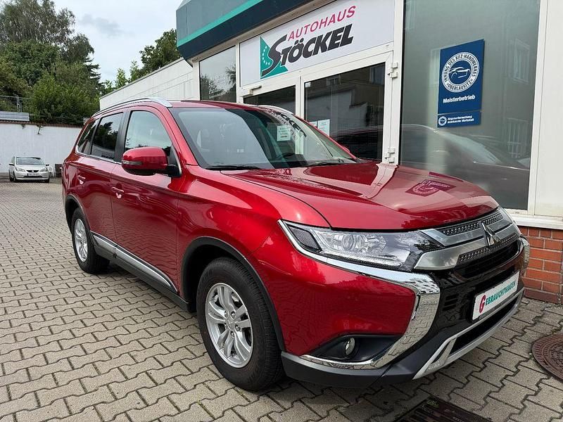 Rot Gebraucht 2019 Mitsubishi Outlander Edition SUV | 18.490 € (Fairer Preis) - Bild 1/4