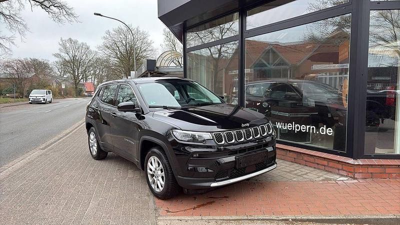 Gebraucht Jeep Compass Altitude 131 PS (96 kW) 2024 Schwarz SUV