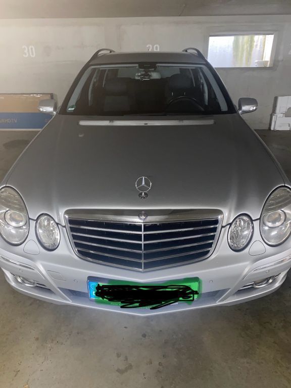 Gebraucht Mercedes E320 Avantgarde 224 PS (164 kW) 2008 Schwarz Kombi