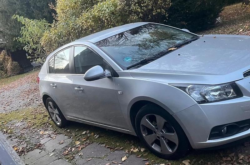 Gebraucht Chevrolet Cruze 141 PS (103 kW) 2012 Silber Kombi