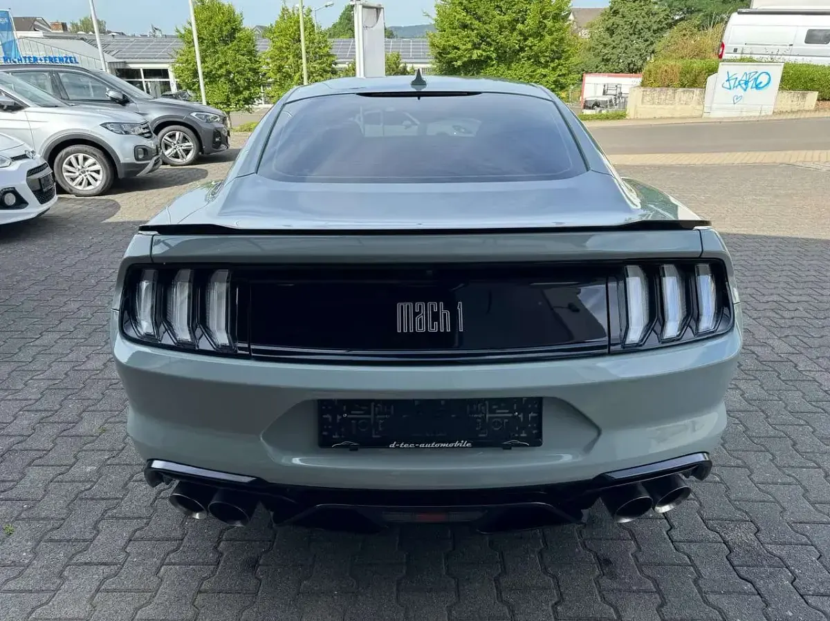 Gebraucht Ford Mustang Fastback 466 PS (342 kW) 2021 Cactusgrey Coupé