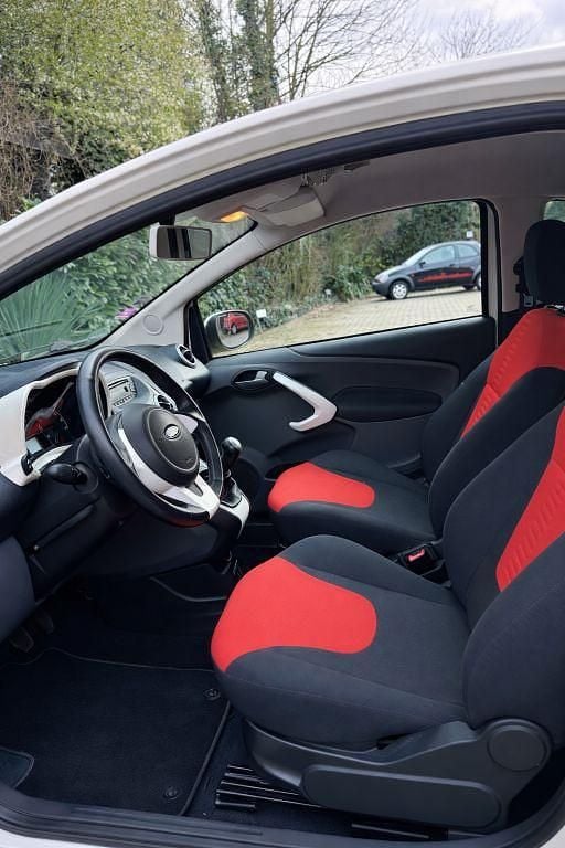 Gebraucht Ford Ka Titanium 69 PS (50 kW) 2009 Weiß Kleinwagen