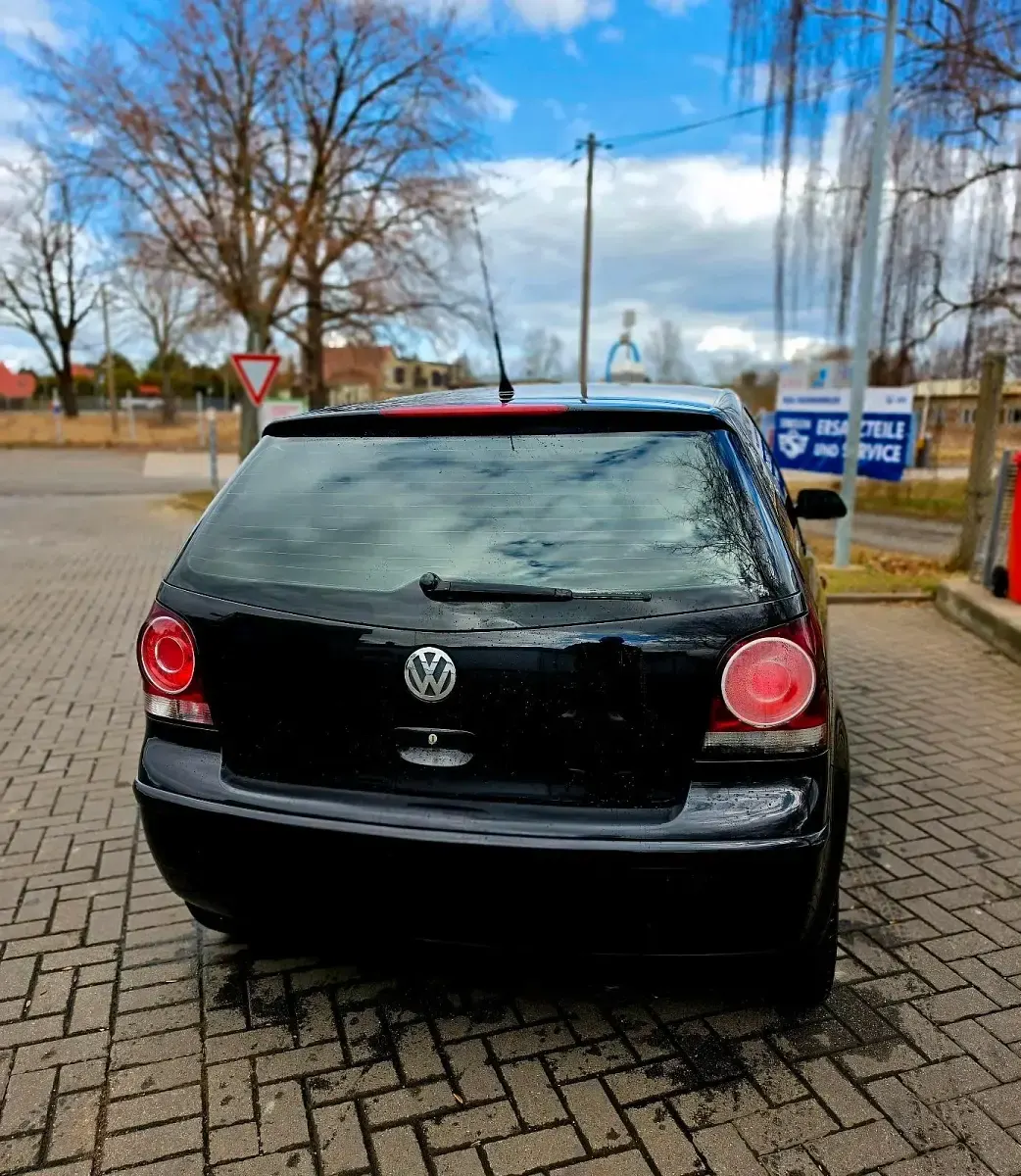 Gebraucht VW Polo Trendline 75 PS (55 kW) 2005 Schwarz Kleinwagen