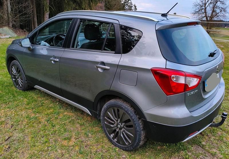 Gebraucht Suzuki SX4 120 PS (88 kW) 2016 Grau Limousine