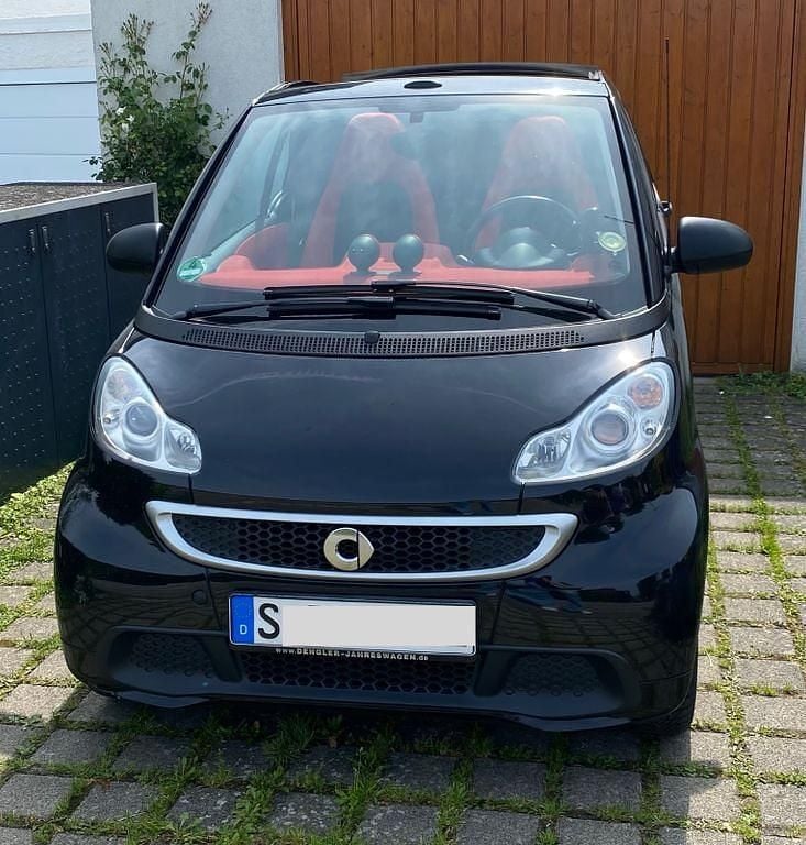 Schwarz Gebraucht 2012 Smart ForTwo Cabrio Cabrio | 6.900 € (Fairer Preis) - Bild 1/4