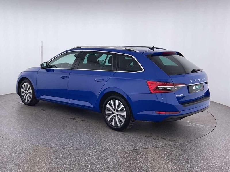 Gebraucht Skoda Superb Style 190 PS (139 kW) 2022 Blau Kombi