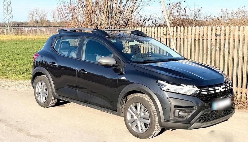 Gebraucht Dacia Sandero Expression 91 PS (66 kW) 2023 Grau SUV