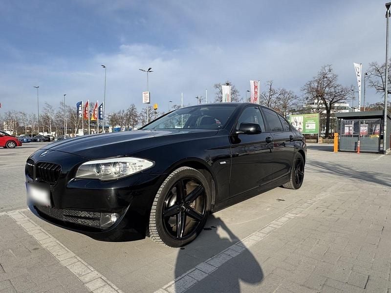 Gebraucht BMW 523 204 PS (150 kW) 2011 Schwarz Limousine