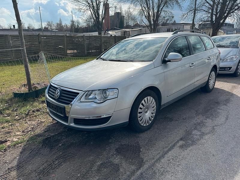 Gebraucht VW Passat 140 PS (102 kW) 2006 Grau Limousine