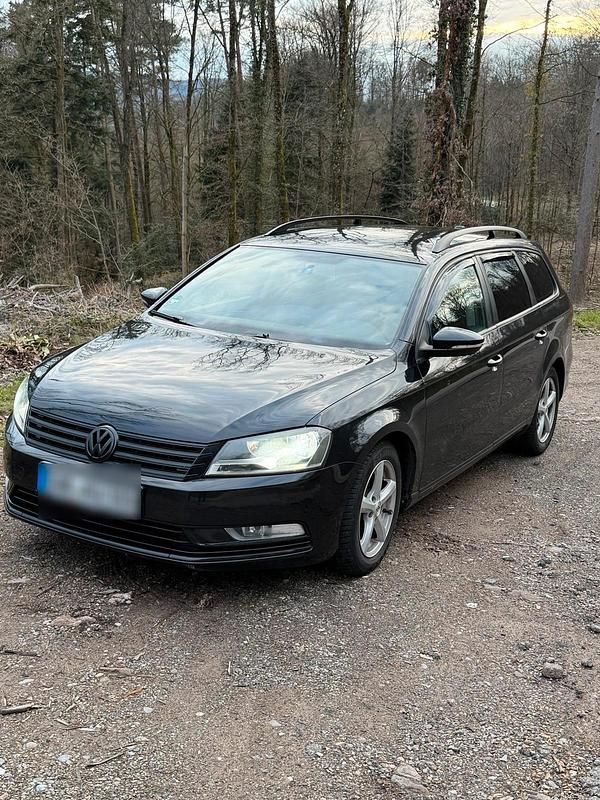 Gebraucht VW Passat 140 PS (102 kW) 2011 Schwarz Kombi