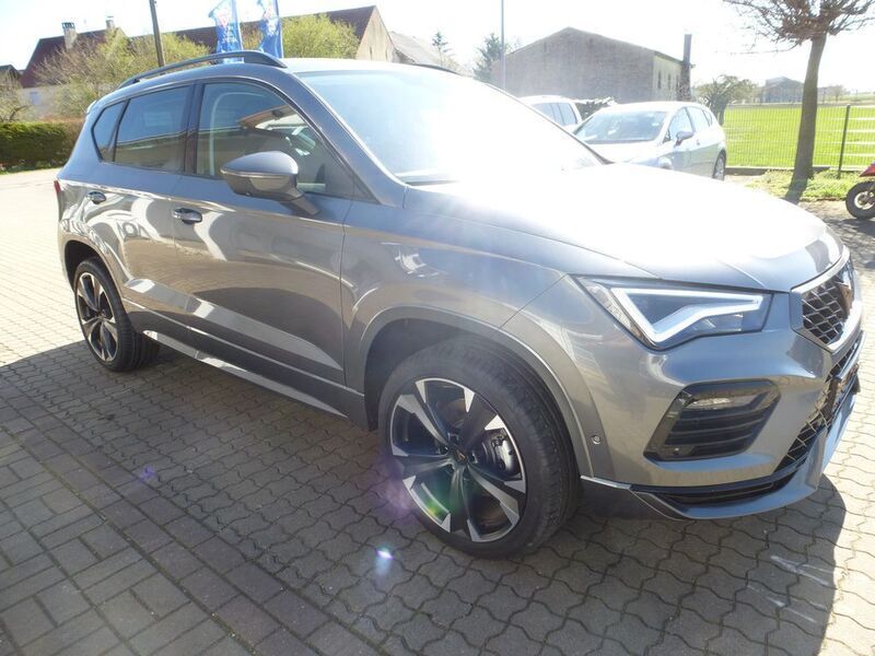 Neu Cupra Ateca 150 PS (110 kW) 2025 Grau SUV