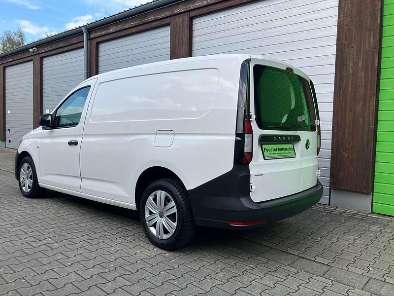 Gebraucht VW Caddy Maxi 102 PS (75 kW) 2023 Candyweiß Van / Kleinbus