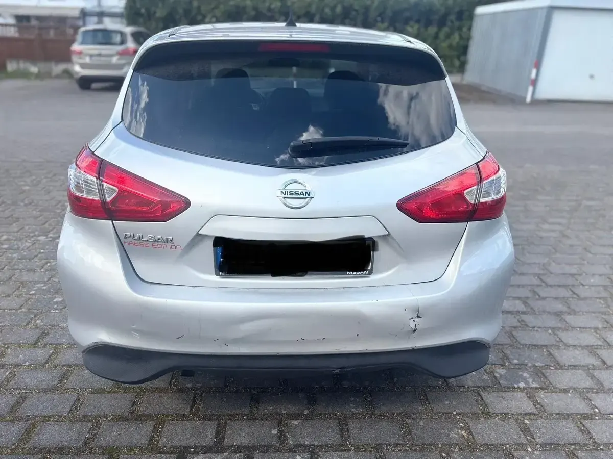 Gebraucht Nissan Pulsar 116 PS (85 kW) 2016 Silber Kleinwagen
