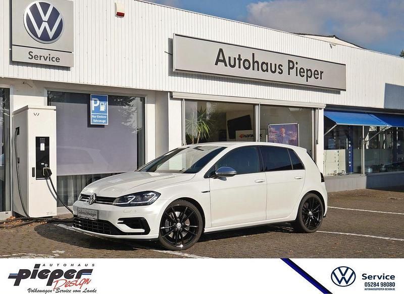 Oryxweiß perlmutteffekt Gebraucht 2017 VW Golf VII R Limousine | 24.480 € (Fairer Preis) - Bild 1/4