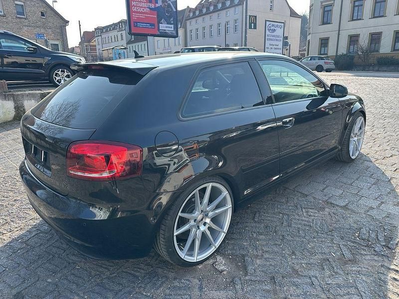 Gebraucht Audi A3 Attraction 105 PS (77 kW) 2012 Schwarz Kleinwagen