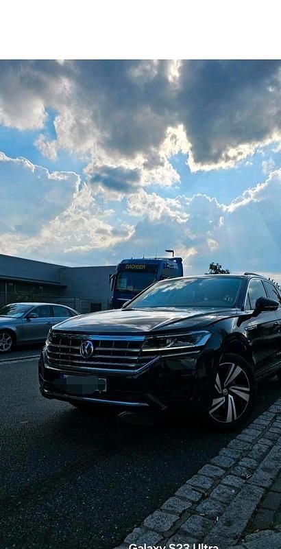 Schwarz Gebraucht 2019 VW Touareg SUV | 39.000 € (Fairer Preis) - Bild 1/4