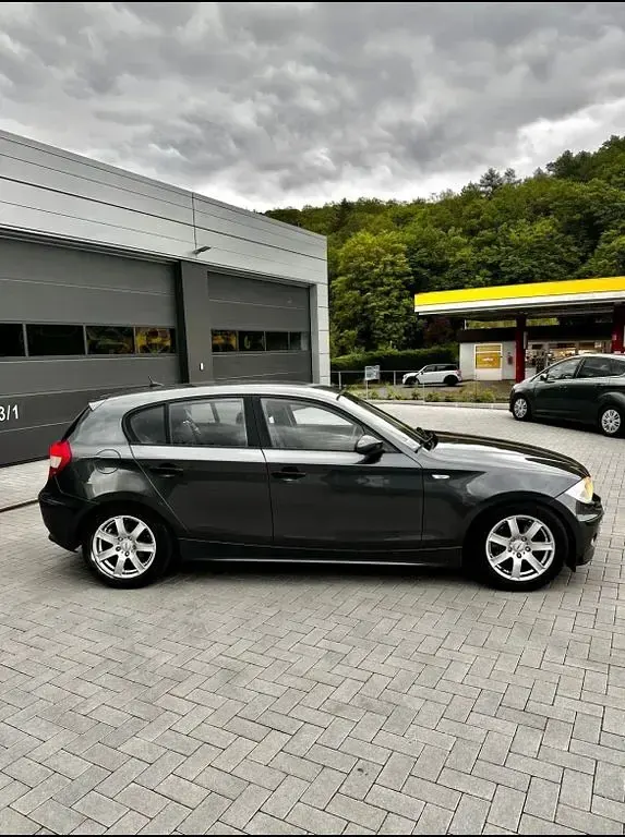 Brugt BMW 116 122 HK (89 kW) 2005 Sort Hatchback