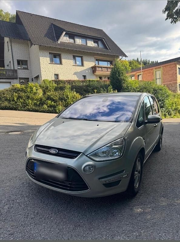 Grau Gebraucht 2010 Ford S-MAX S Van / Kleinbus | 4.200 € - Bild 1/4
