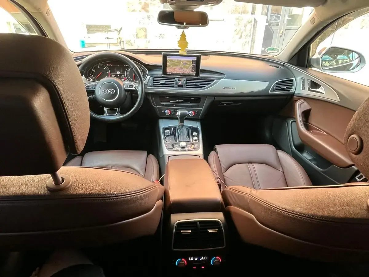 Gebraucht Audi A6 Comfort 245 PS (180 kW) 2014 Blau Kombi