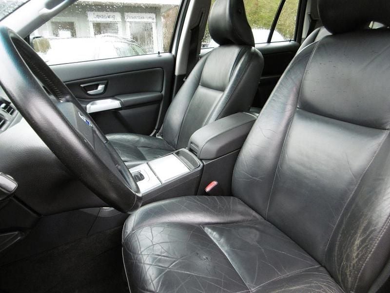 Second-hand Volvo XC90 Summum 272 CP (200 kW) 2004 Argintiu SUV