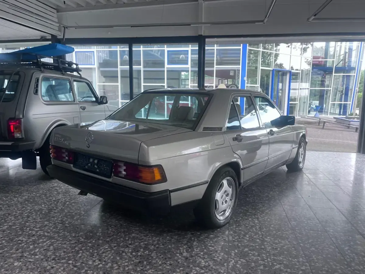 Gebraucht Mercedes 190 160 PS (117 kW) 1987 Other Limousine