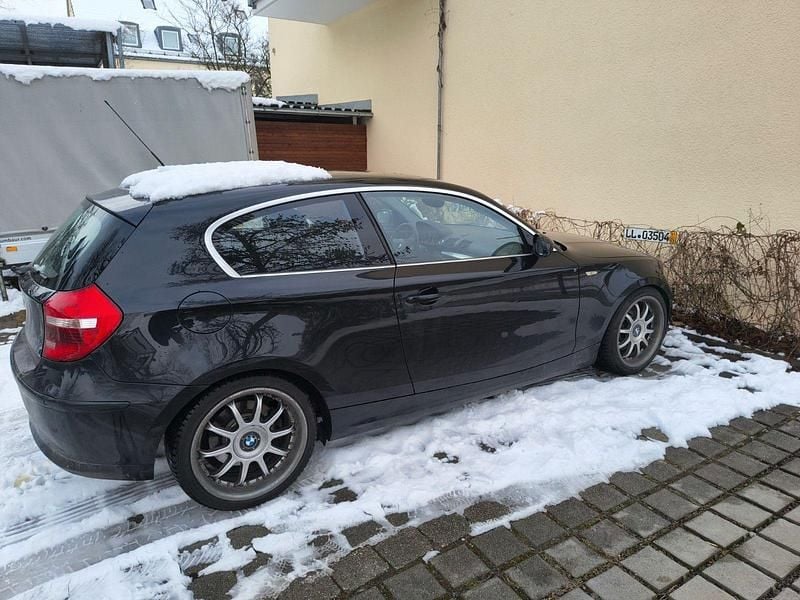 Gebraucht BMW 123 Coupé 204 PS (150 kW) 2008 Schwarz Coupé