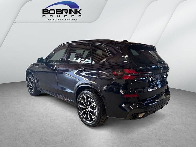 Gebraucht BMW X5 Performance 298 PS (219 kW) 2023 Schwarz SUV
