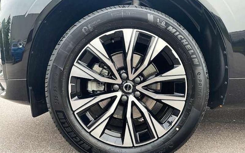 Gebraucht Volvo XC60 Plus 250 PS (183 kW) 2025 Onyx schwarz SUV