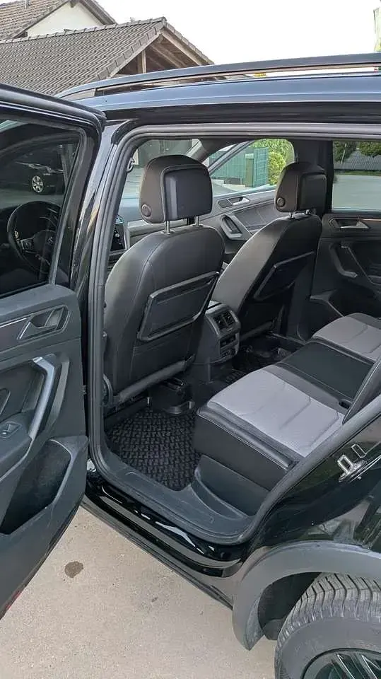 Second-hand VW Tiguan Allspace Highline 200 CP (147 kW) 2021 Negru SUV