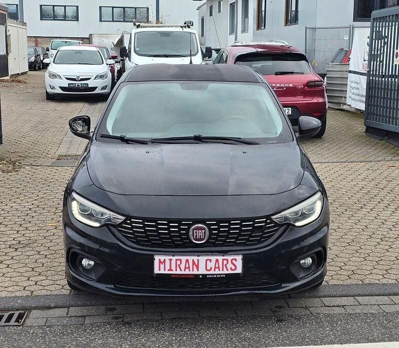 Gebraucht Fiat Tipo Easy 95 PS (69 kW) 2016 Schwarz Limousine