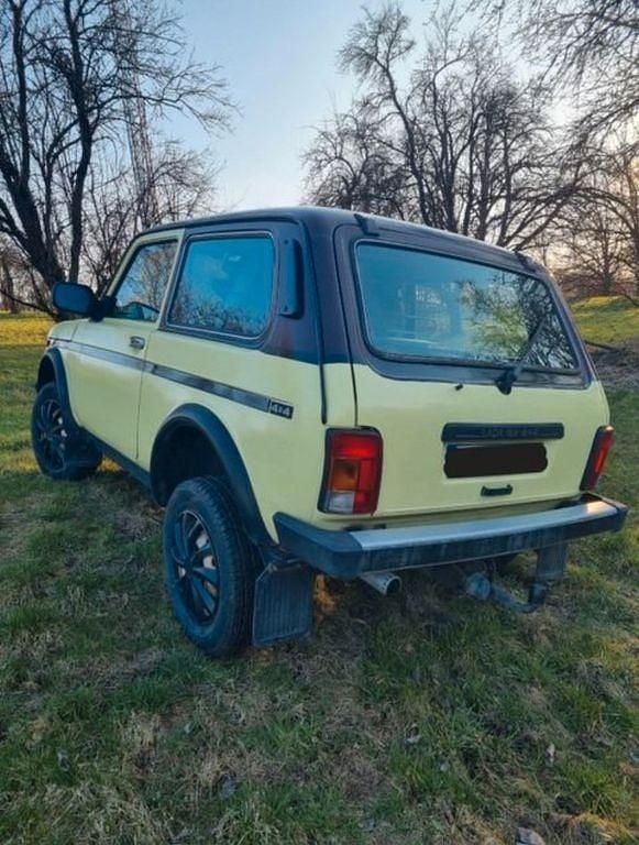 Gebraucht Lada niva 83 PS (61 kW) 2012 Gelb SUV