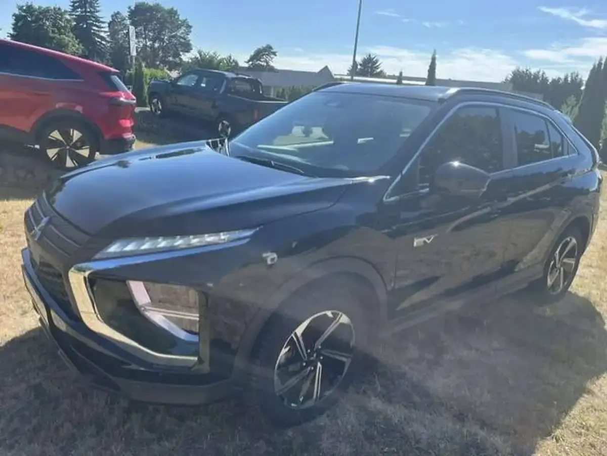 Gebraucht Mitsubishi Eclipse Cross Basis 188 PS (138 kW) 2021 Pantherschwarz SUV