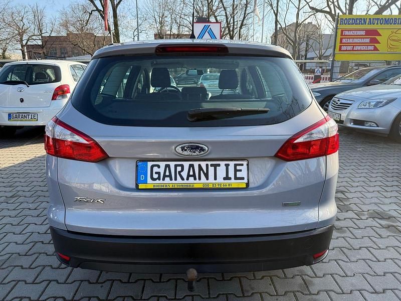 Gebraucht Ford Focus Trend 101 PS (74 kW) 2013 Silber Kombi